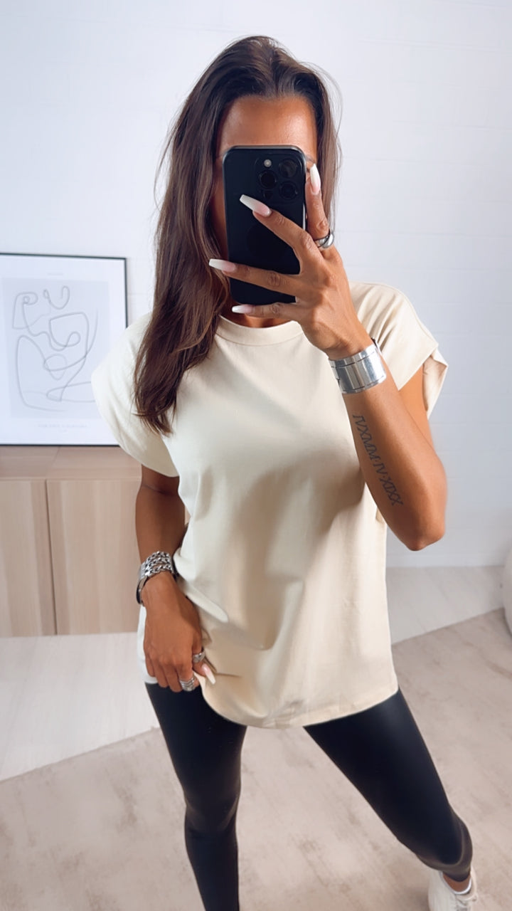 Weites T-Shirt mit Oversize Schnitt/ hell beige Art. 7073