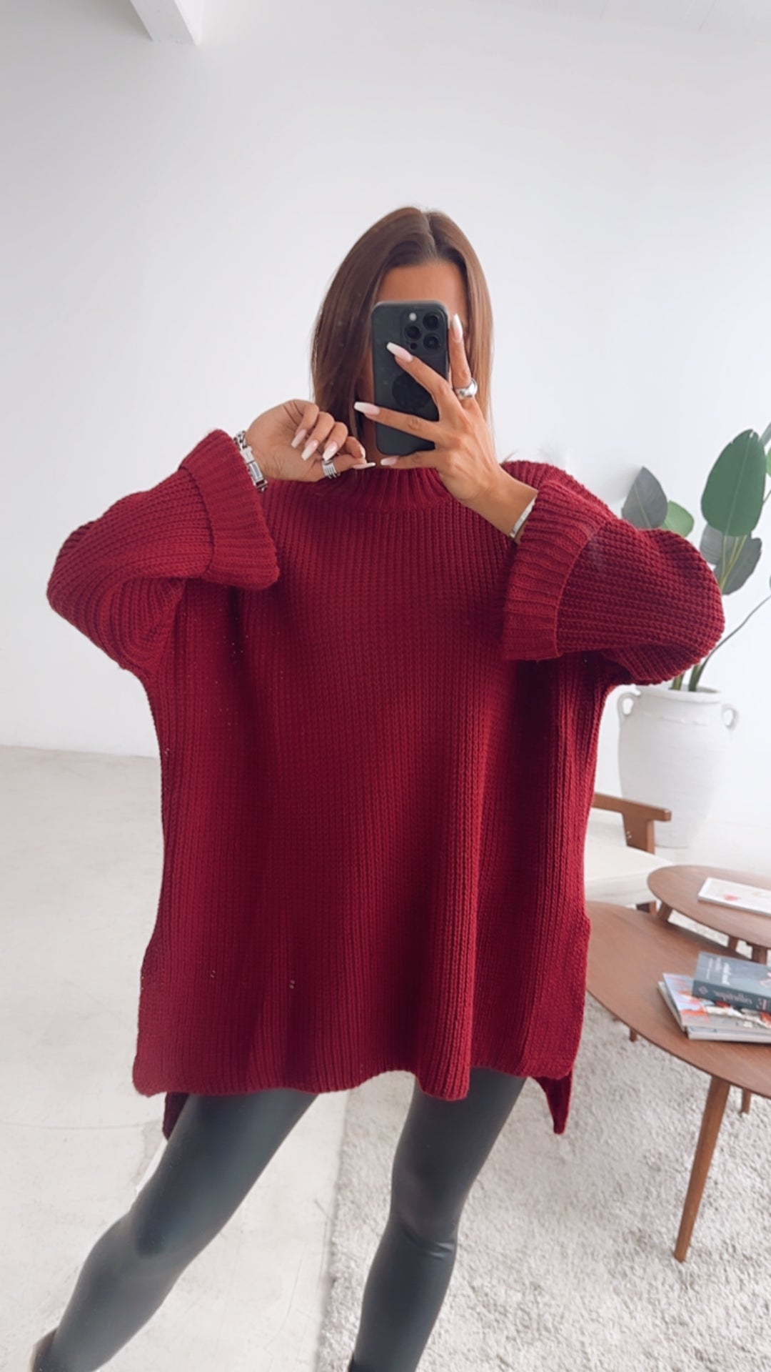 Stehkragen Oversize Pullover mit Schlitz / weinrot Art. 3540