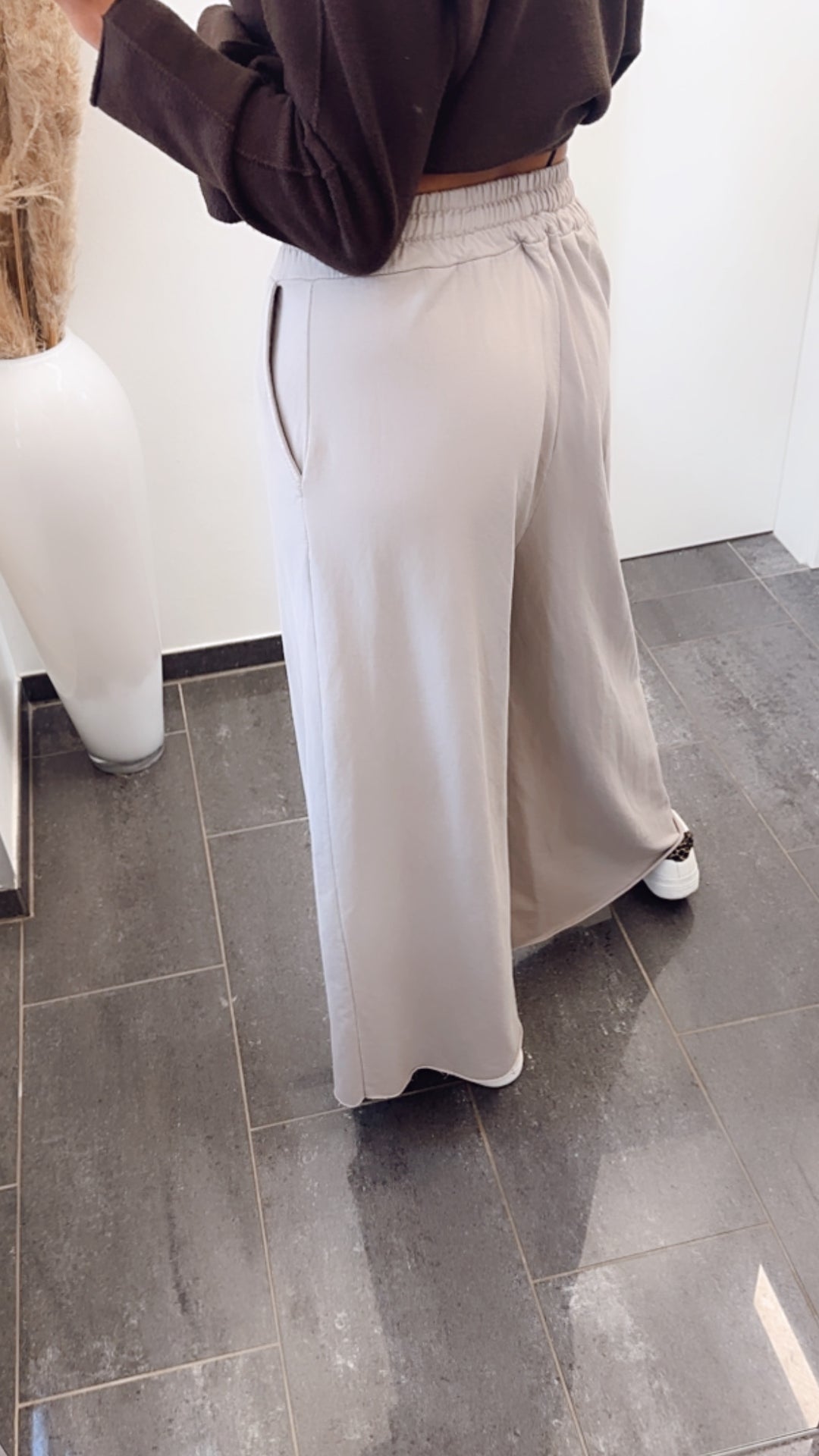 weite, bequeme Hose / taupe Art. 7749