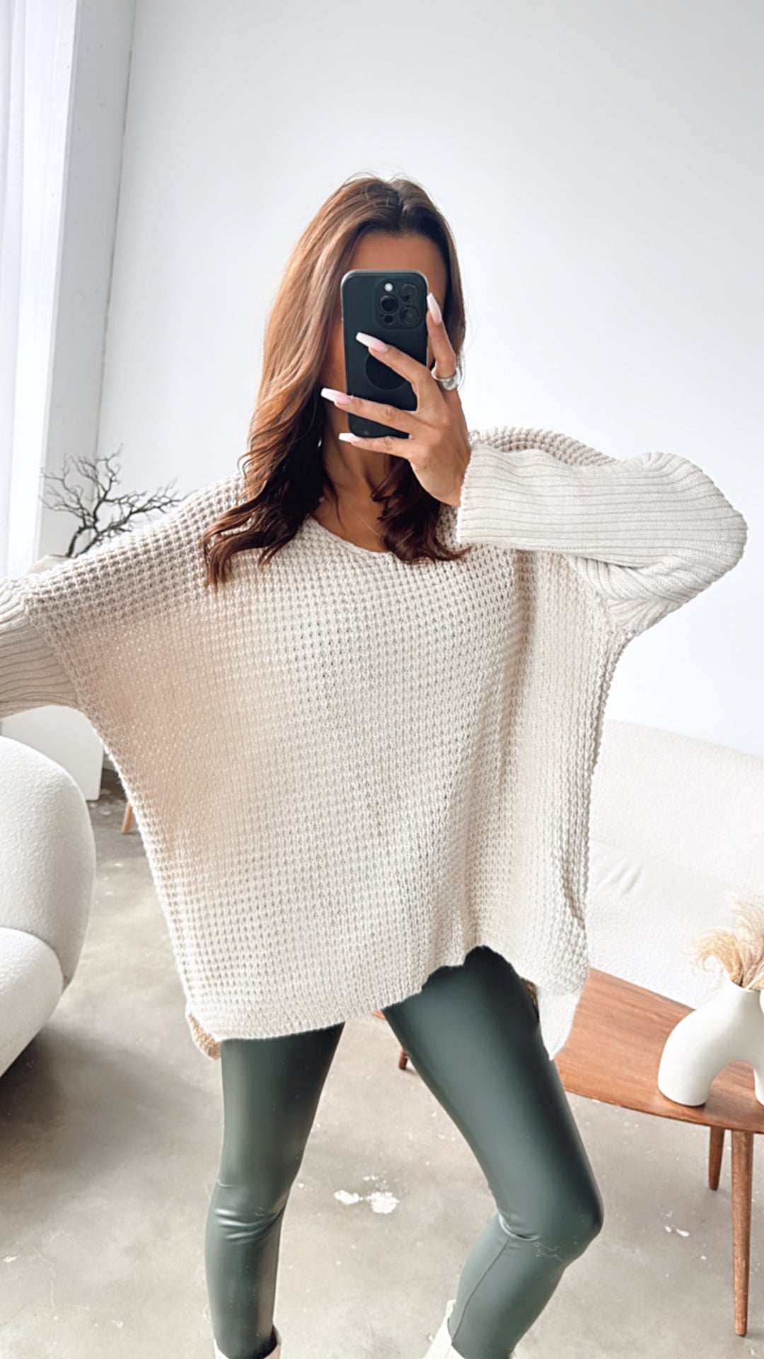 grober Strick Pullover, engere Ärmel, V-Ausschnitt / beige Art. 7439