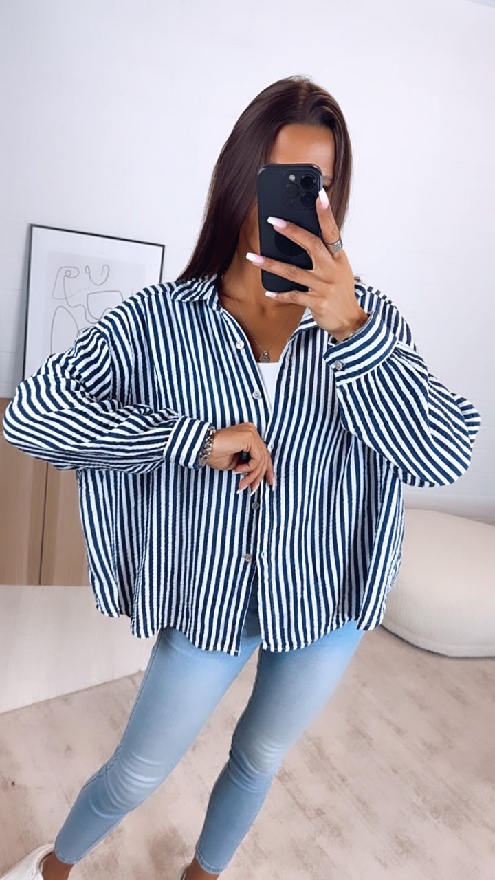 KURZE Oversize Musselin Bluse, breite Streifen / dunkel blau - weiss Art. 6517