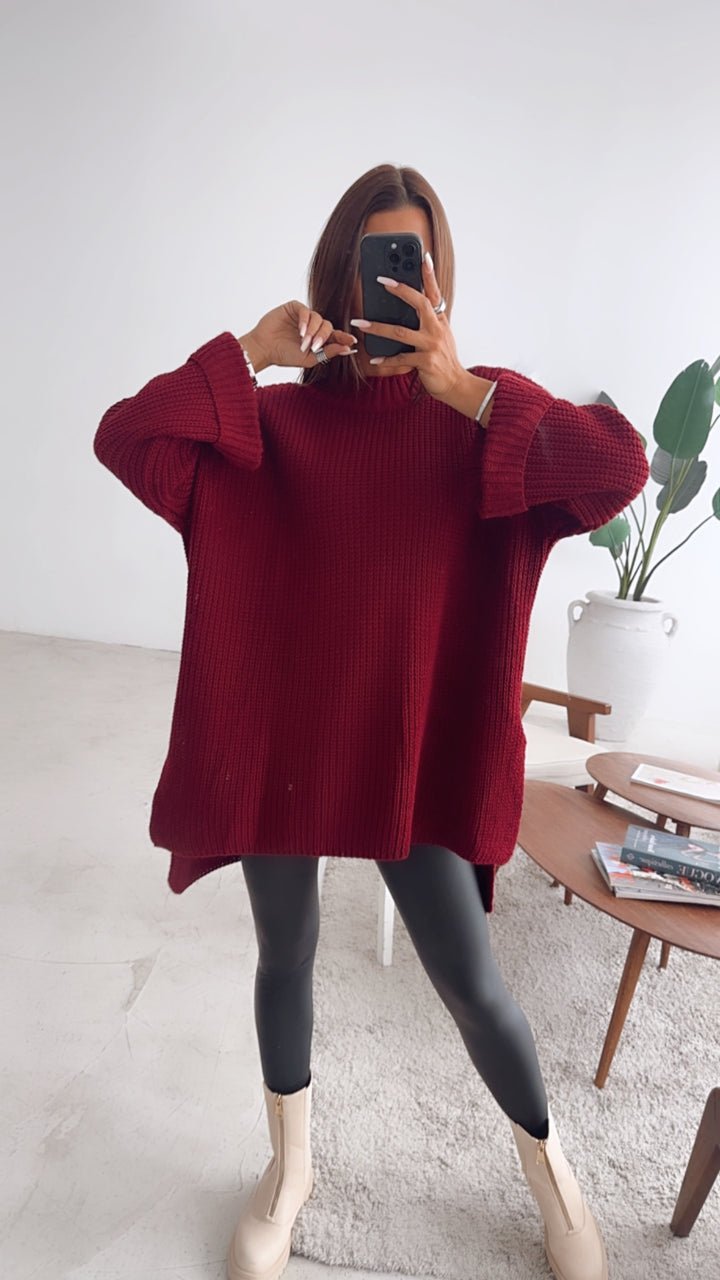 Stehkragen Oversize Pullover mit Schlitz / weinrot Art. 3540