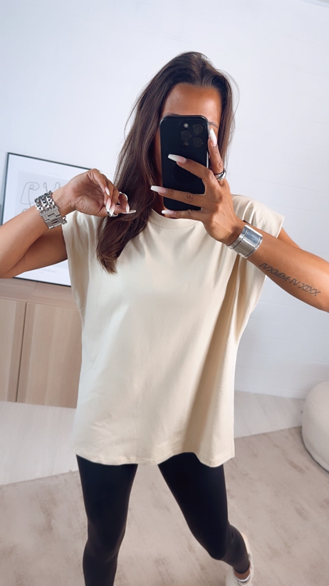 Weites T-Shirt mit Oversize Schnitt/ hell beige Art. 7073