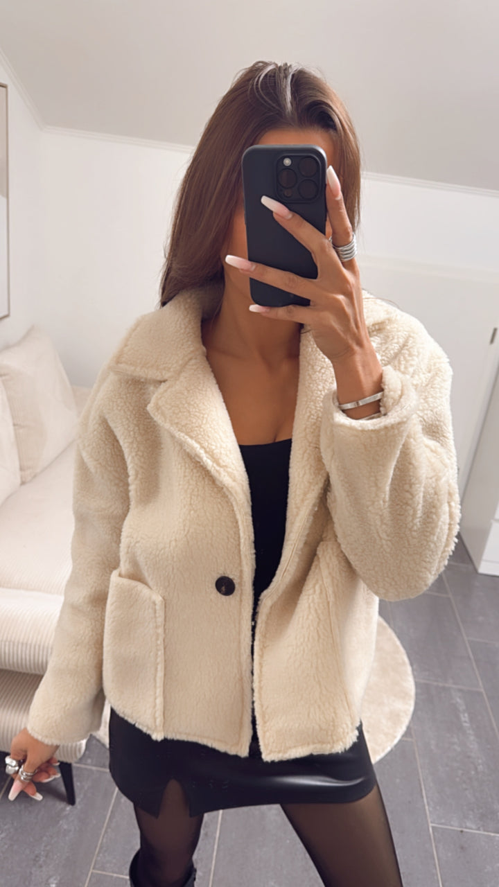 kürzere, leichte TEDDY Jacke mit Knopf / creme Art. 8272