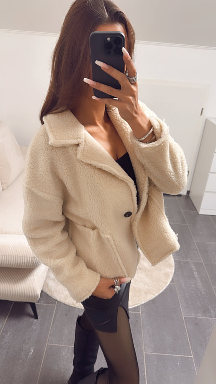 kürzere, leichte TEDDY Jacke mit Knopf / creme Art. 8272