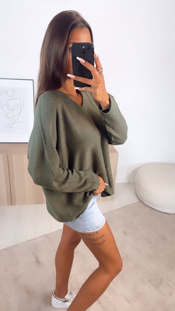 Leichter, super weicher Pullover, V-Ausschnitt / khaki Art. 7087