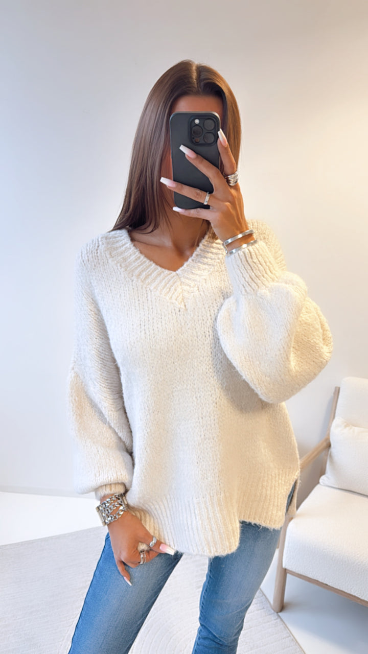 dicker Strick Pullover mit breitem V-Ausschnitt / wollweiss Art. 8345