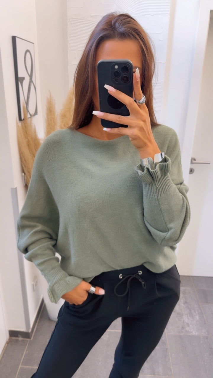 schlichter Pullover, Fledermausärmel, Volantapplikationen / khaki Art. 7442