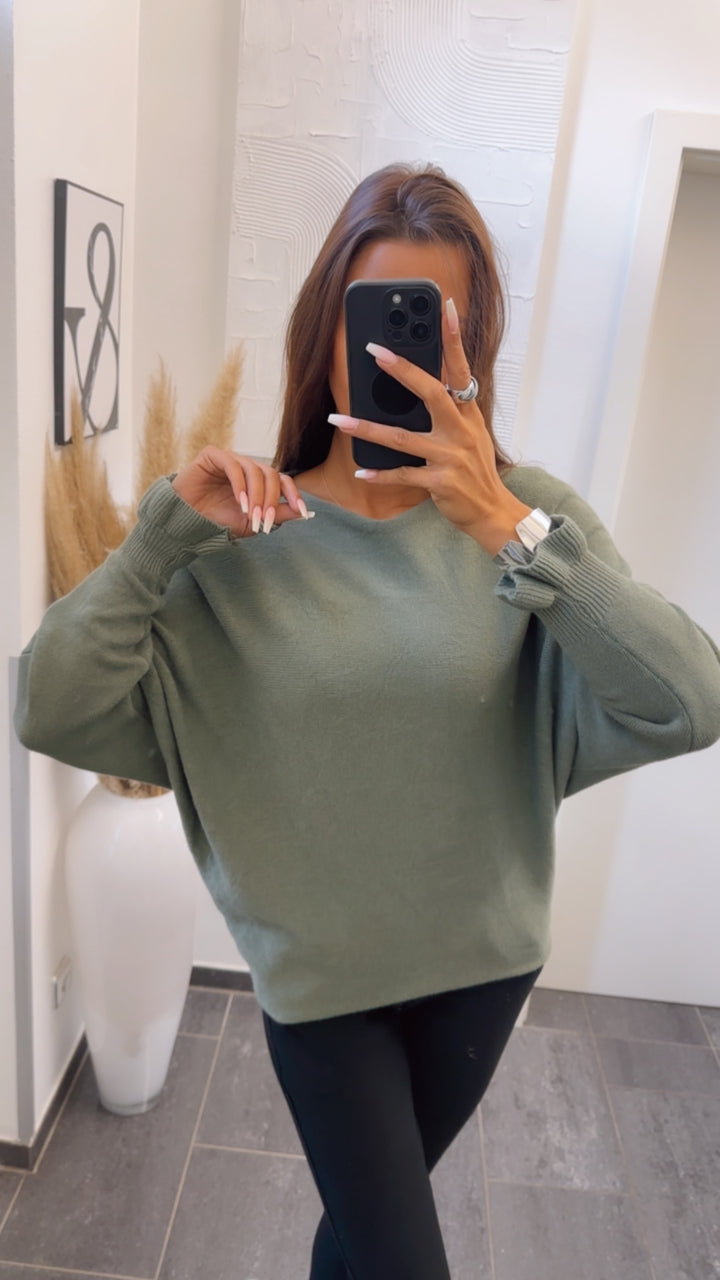 schlichter Pullover, Fledermausärmel, Volantapplikationen / khaki Art. 7442